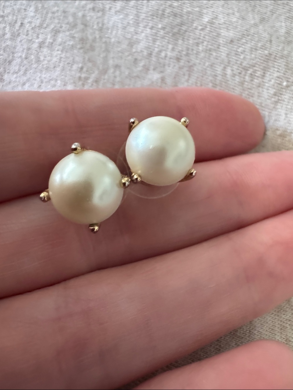 kate spade Pearl Stud Earrings with Gold Prongs - Ivory/Gold